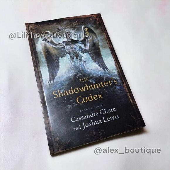 The Shadowhunter's Codex by Cassandra Clare & Joshua Lewis (U011) - Picture 3 of 9